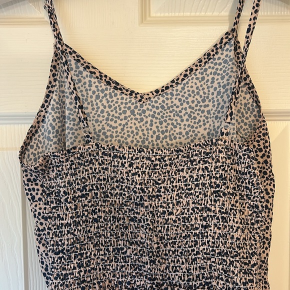 Lightweight Dress - Picture 5 of 7